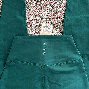 WILO green ribbed leggings